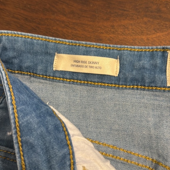 Universal Thread jeans. - Picture 4 of 4